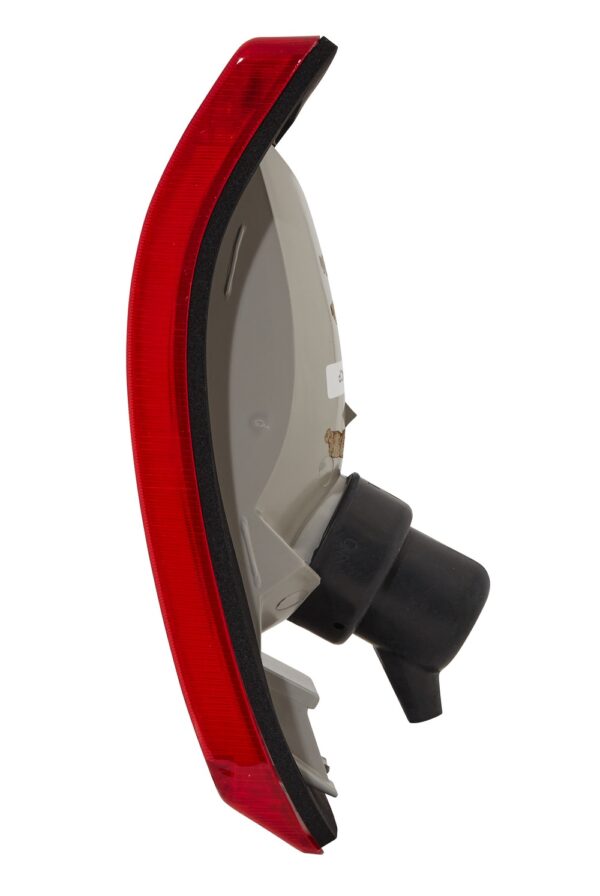 Tail Light - Halogen - right/left (image 3)
