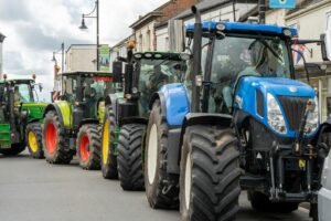 When Are Amber Beacons Legally Required on Tractors in the UK