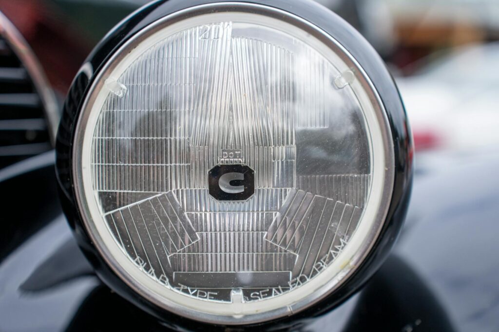Sealed Beam Headlights: What They Are and How to Replace Them on Tractors