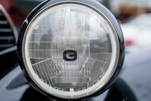 Sealed Beam Headlights: What They Are and How to Replace Them on Tractors